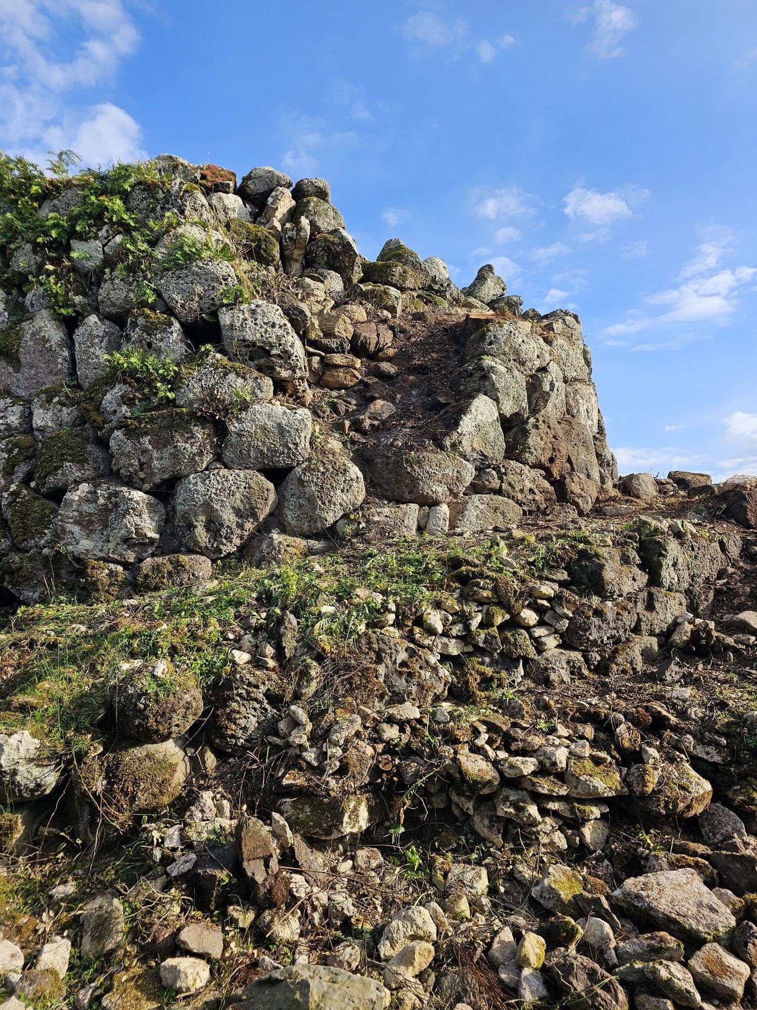 Valorizzazione del Nuraghe San Teodoro e della Necropoli Enas de Cannuja — Bessude — 2